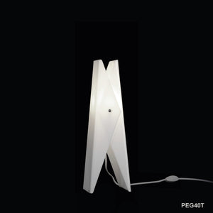 Peg bordslampa 40 cm - svart bakgrund