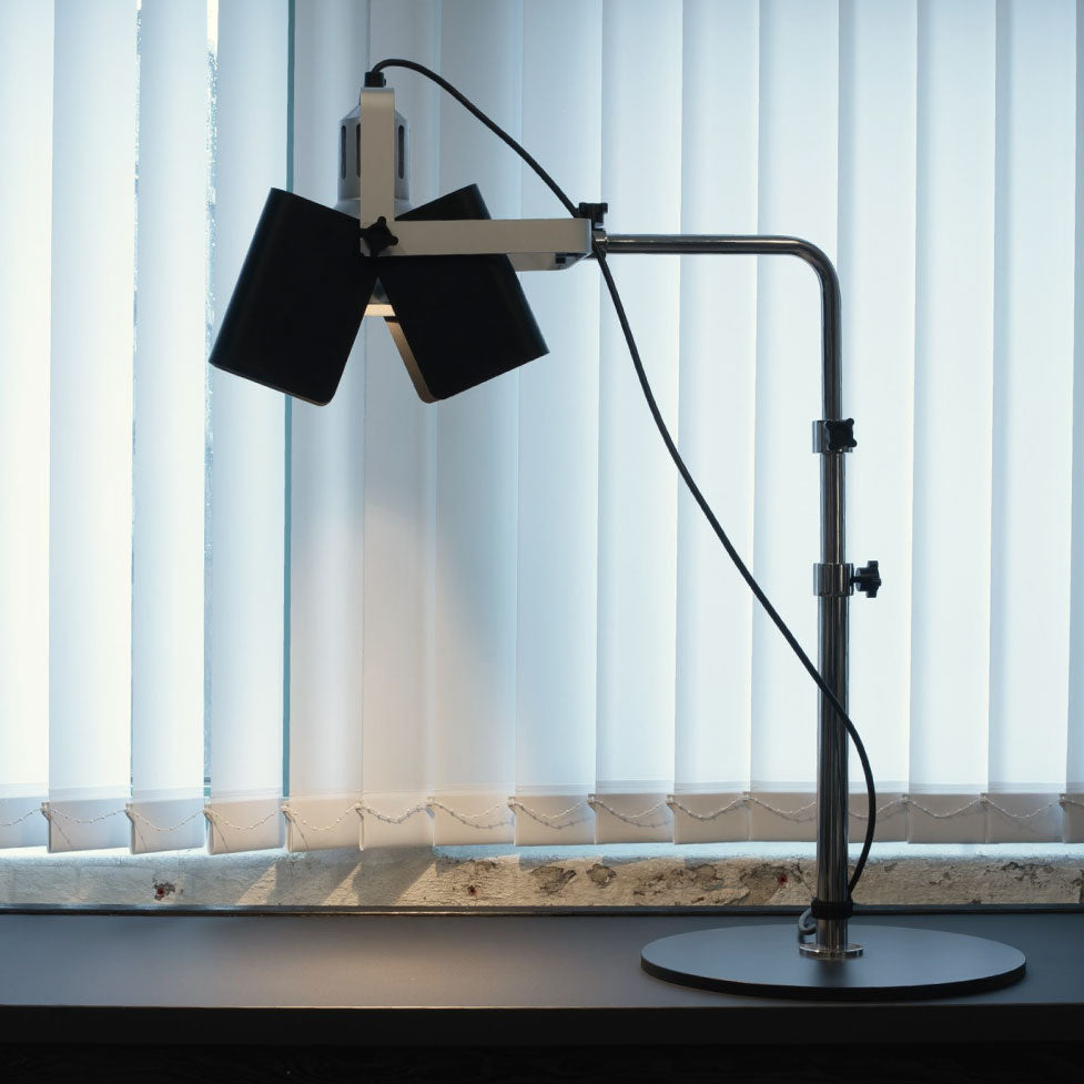 YK100 B1 - Desk lamp