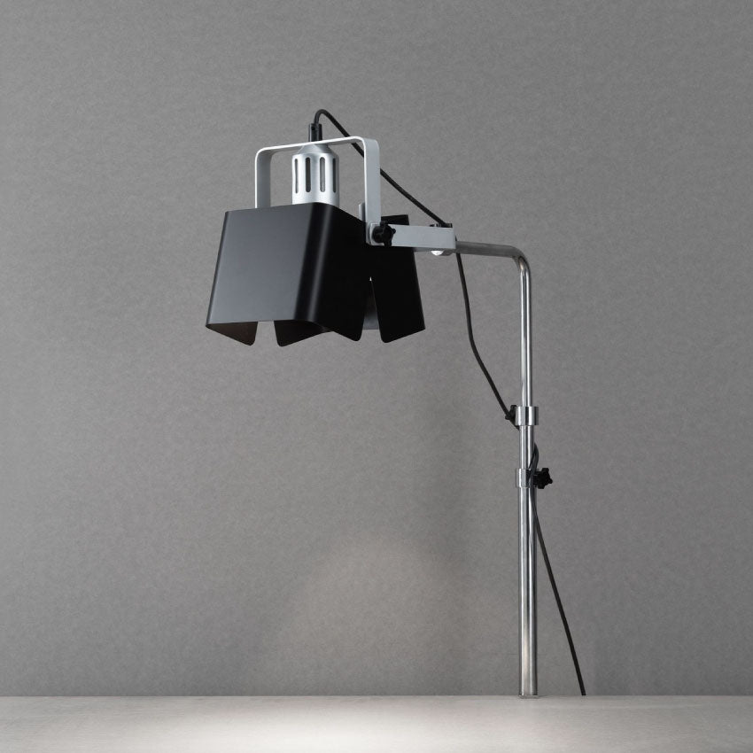 YK100 B2 – Schreibtischlampe