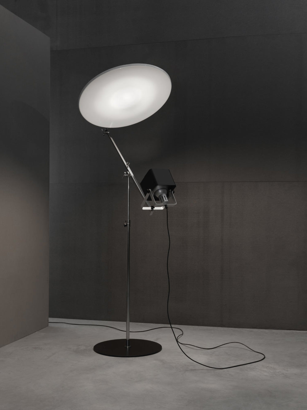 YK100 F - Floor lamp